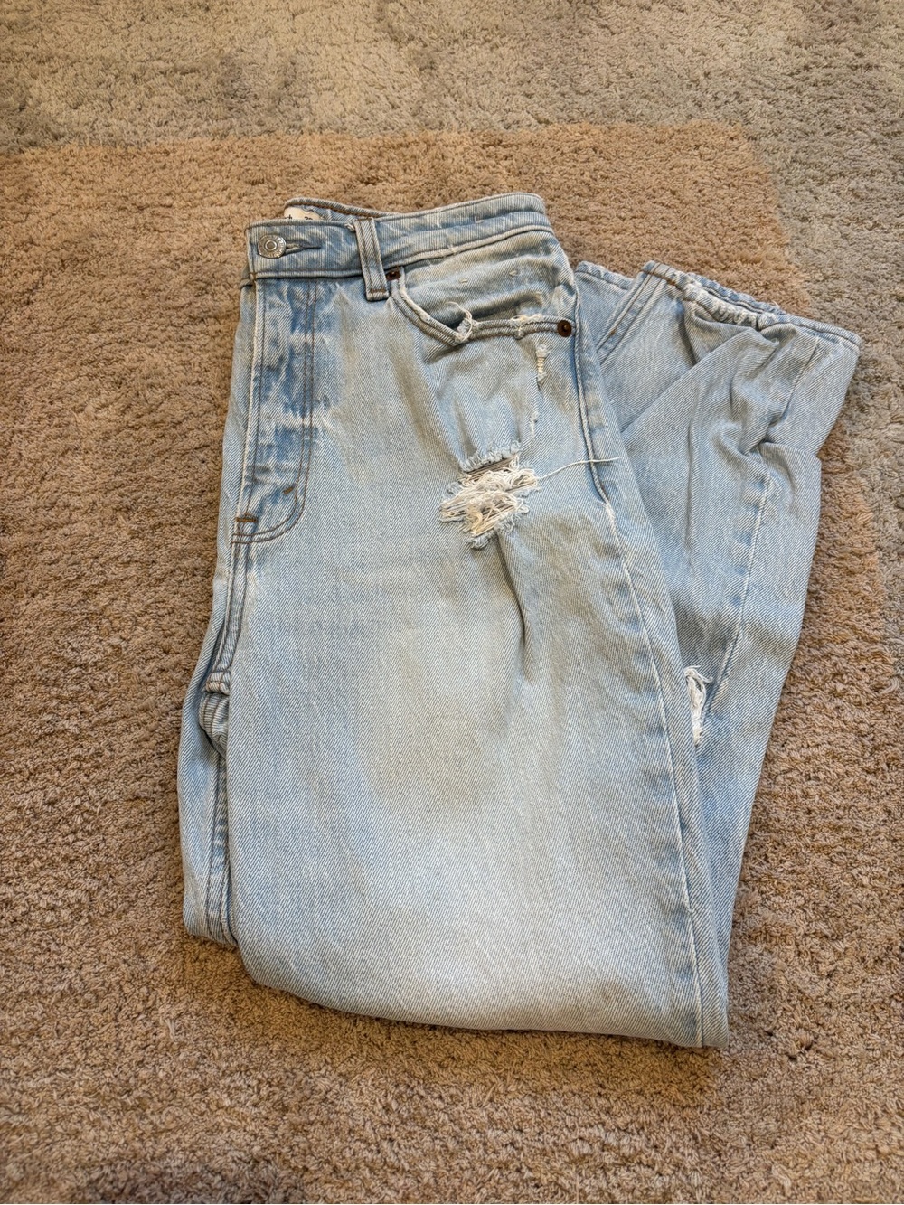 Abercrombie & Fitch Light Blue Distressed Ankle Jeans